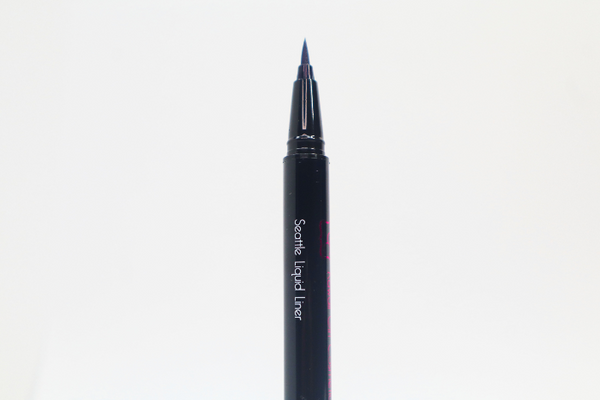 Queen Anne Liquid Liner-1